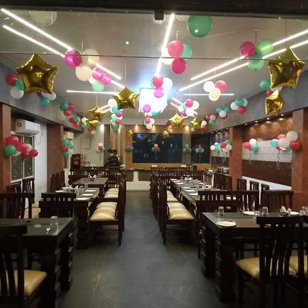 Hotel Grand Surya Kodarma Luaran gambar
