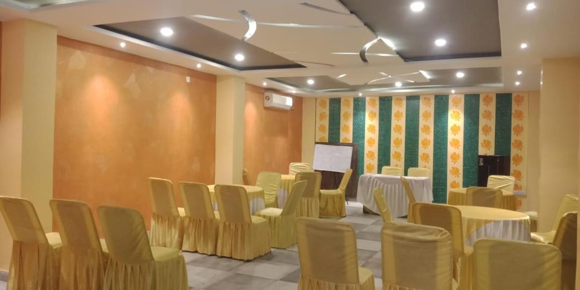 Hotel Grand Surya Kodarma Luaran gambar