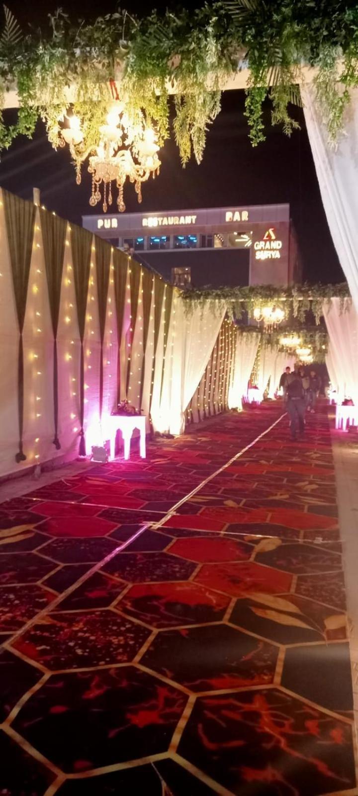 Hotel Grand Surya Kodarma Luaran gambar